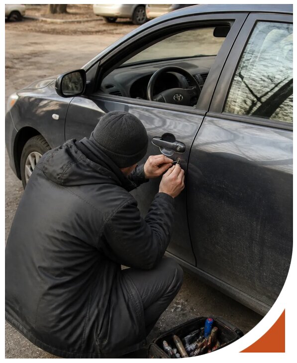 Профессиональное вскрытие автомобиля Тойота без повреждений в Чехове